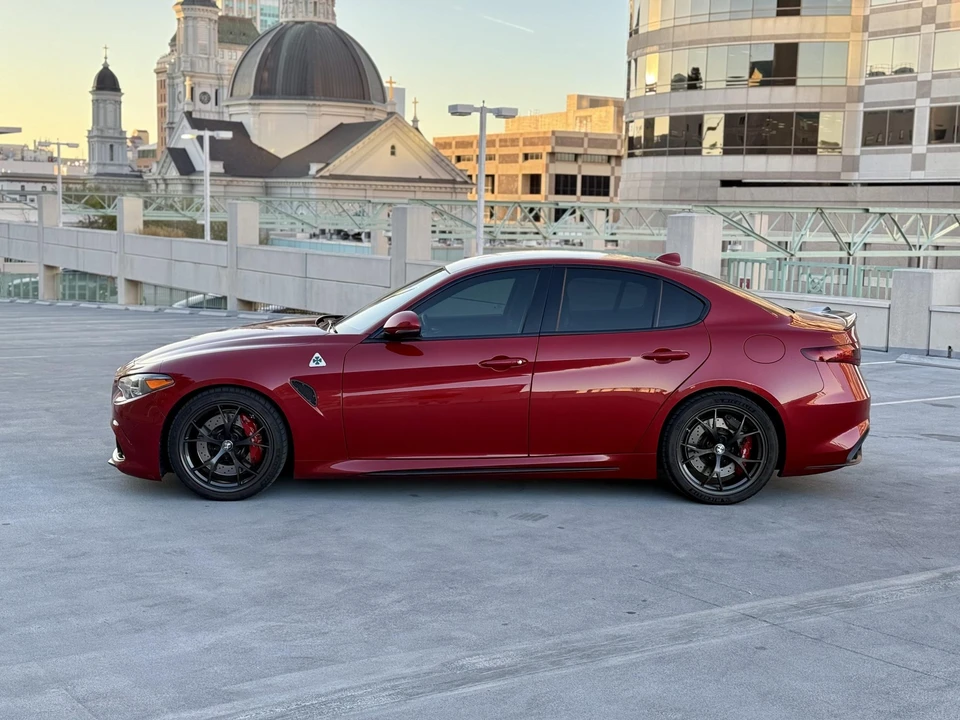 2017 Alfa Romeo Giulia Quadrifoglio - Image 18 of 31