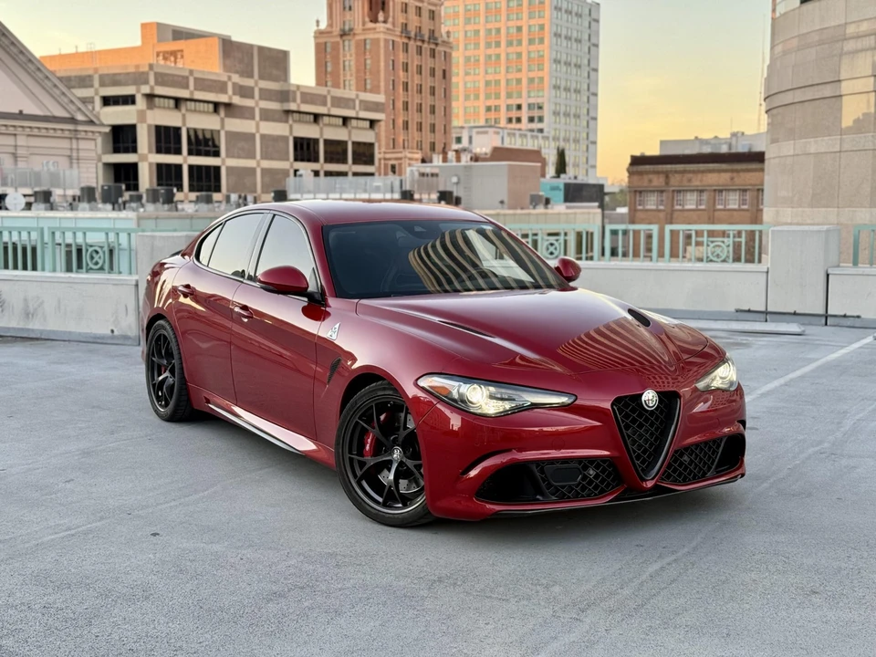 2017 Alfa Romeo Giulia Quadrifoglio - Image 6 of 31