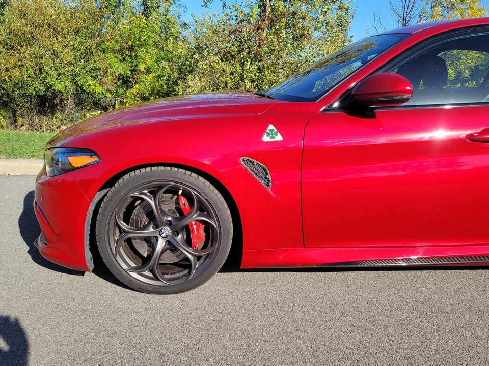 2017 Alfa Romeo Giulia Quadrifoglio - Image 24 of 31