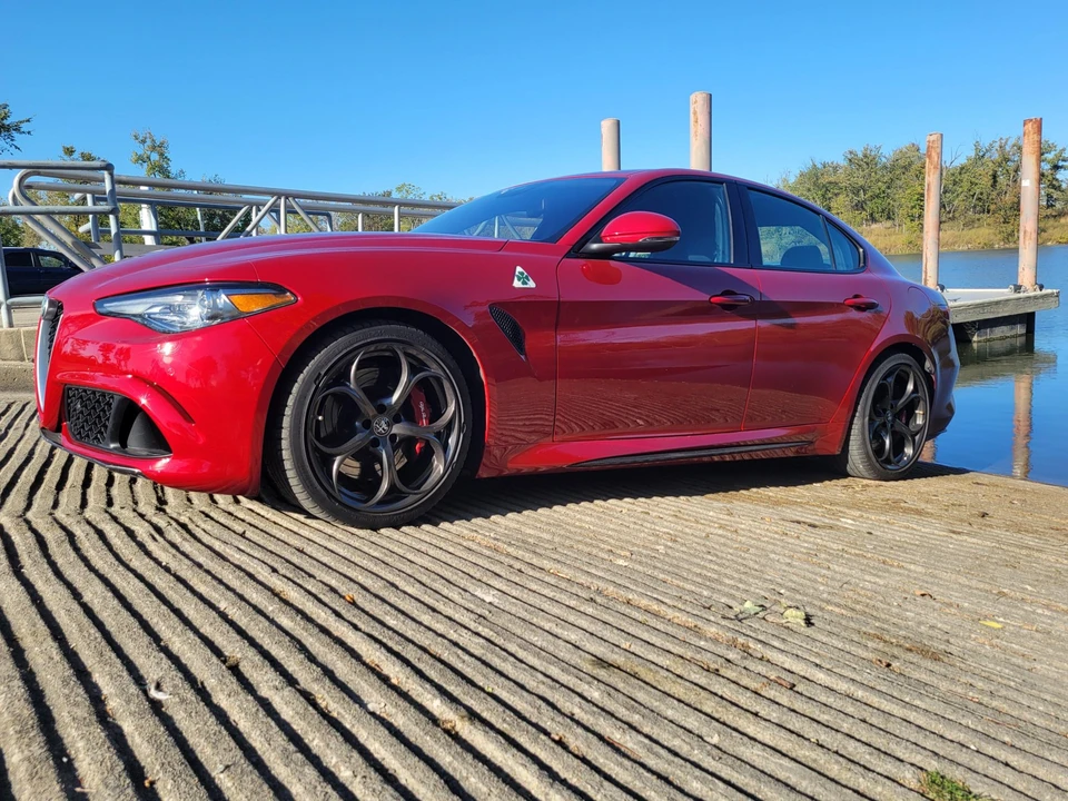 2017 Alfa Romeo Giulia Quadrifoglio - Image 9 of 31
