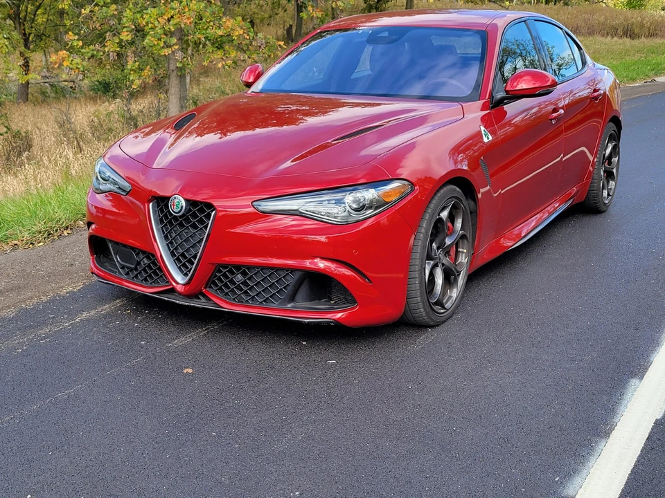 2017 Alfa Romeo Giulia Quadrifoglio - Image 4 of 31