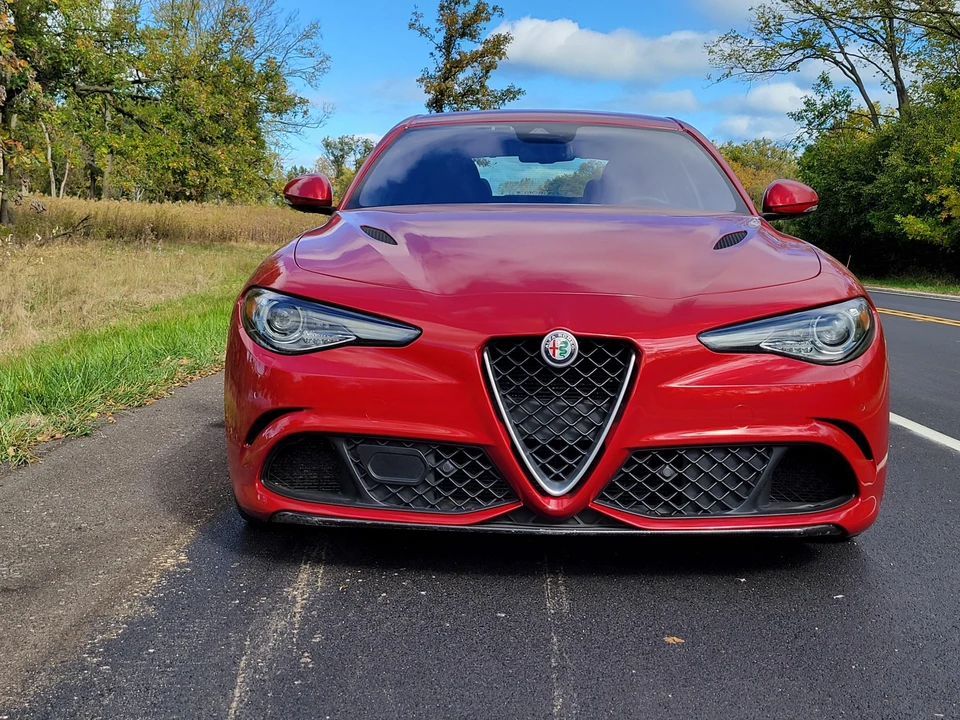 2017 Alfa Romeo Giulia Quadrifoglio - Image 23 of 31
