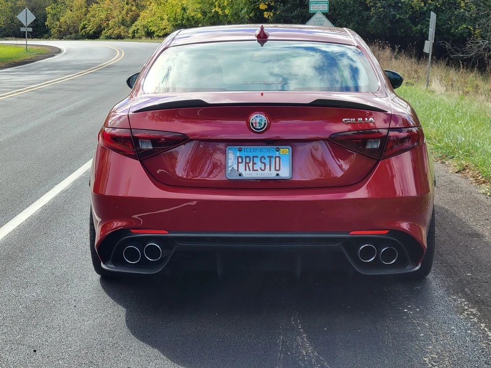 2017 Alfa Romeo Giulia Quadrifoglio - Image 12 of 31