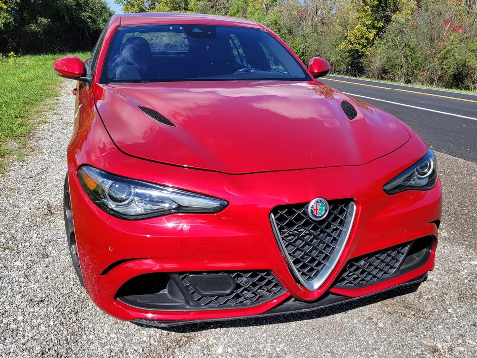 2017 Alfa Romeo Giulia Quadrifoglio - Image 20 of 31