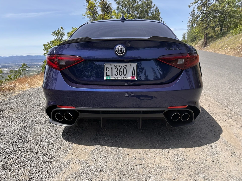 2017 Alfa Romeo Giulia Quadrifoglio - Image 14 of 31
