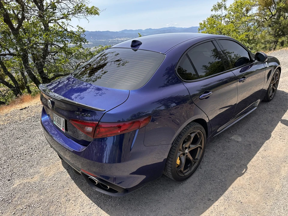 2017 Alfa Romeo Giulia Quadrifoglio - Image 17 of 31