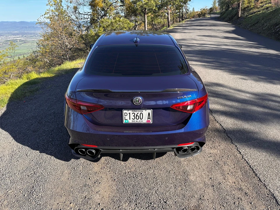 2017 Alfa Romeo Giulia Quadrifoglio - Image 17 of 31