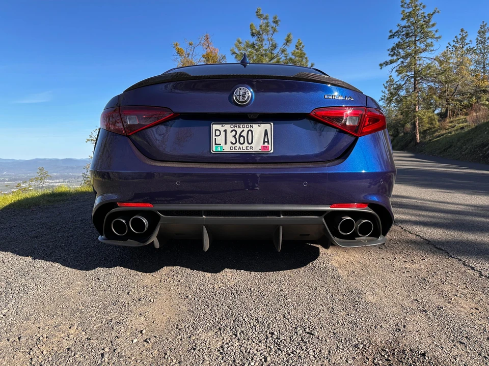 2017 Alfa Romeo Giulia Quadrifoglio - Image 20 of 31