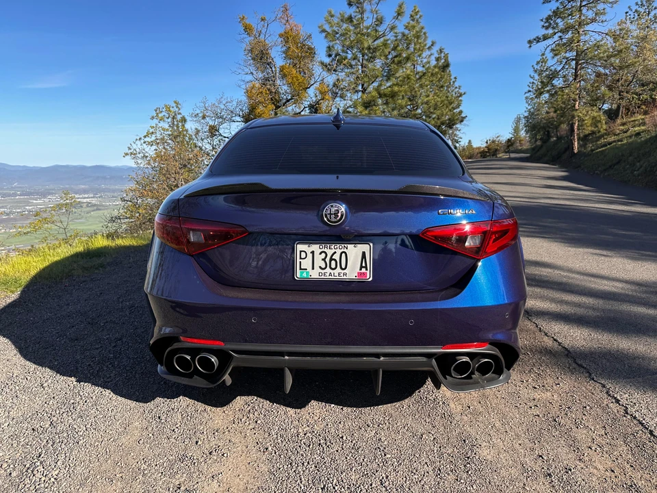 2017 Alfa Romeo Giulia Quadrifoglio - Image 19 of 31