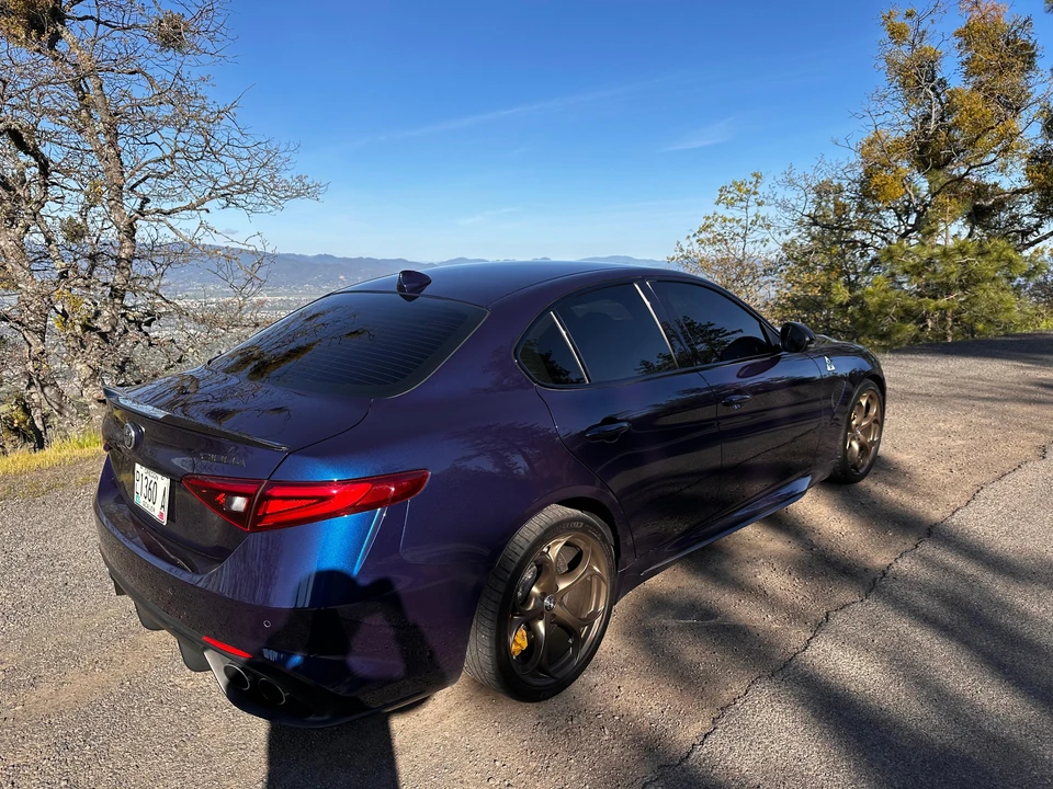 2017 Alfa Romeo Giulia Quadrifoglio - Image 25 of 31