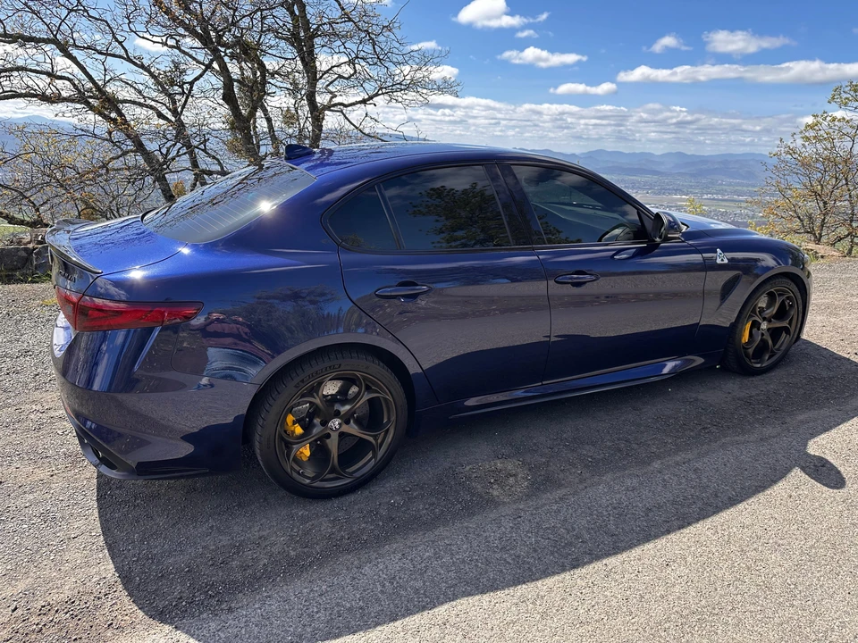 2017 Alfa Romeo Giulia Quadrifoglio - Image 26 of 31