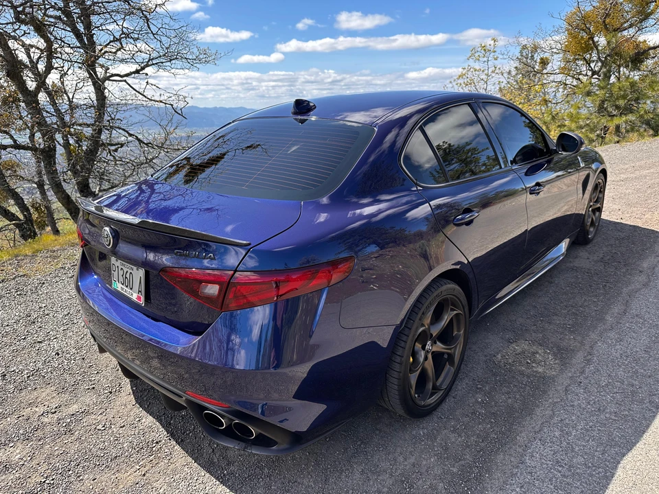 2017 Alfa Romeo Giulia Quadrifoglio - Image 22 of 31