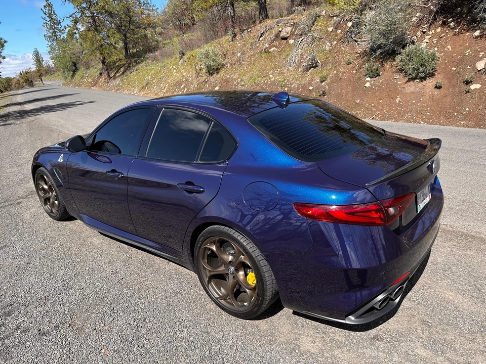 2017 Alfa Romeo Giulia Quadrifoglio - Image 13 of 31