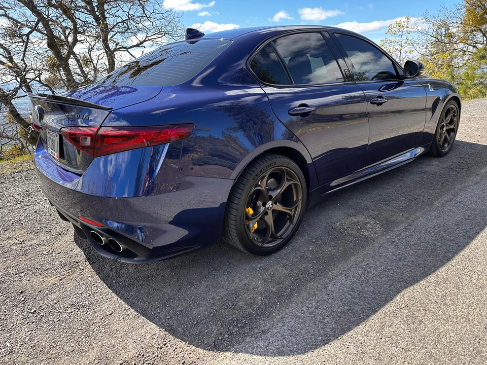 2017 Alfa Romeo Giulia Quadrifoglio - Image 24 of 31