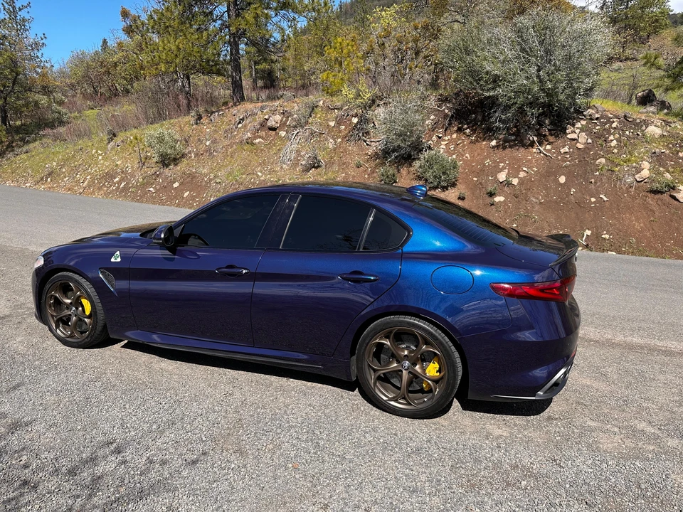 2017 Alfa Romeo Giulia Quadrifoglio - Image 12 of 31