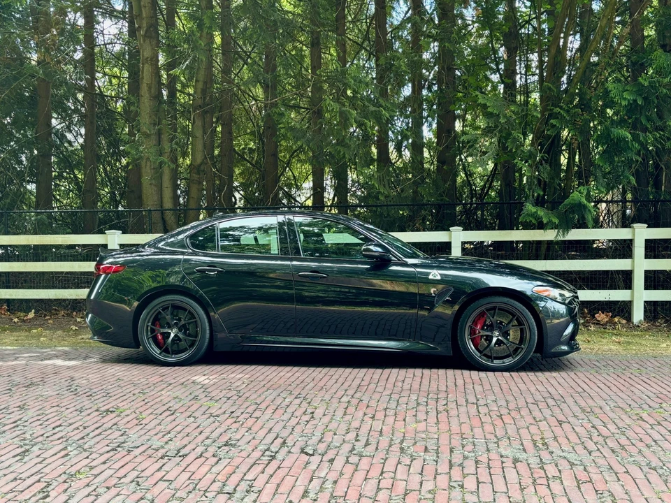 2017 Alfa Romeo Giulia Quadrifoglio - Image 19 of 31