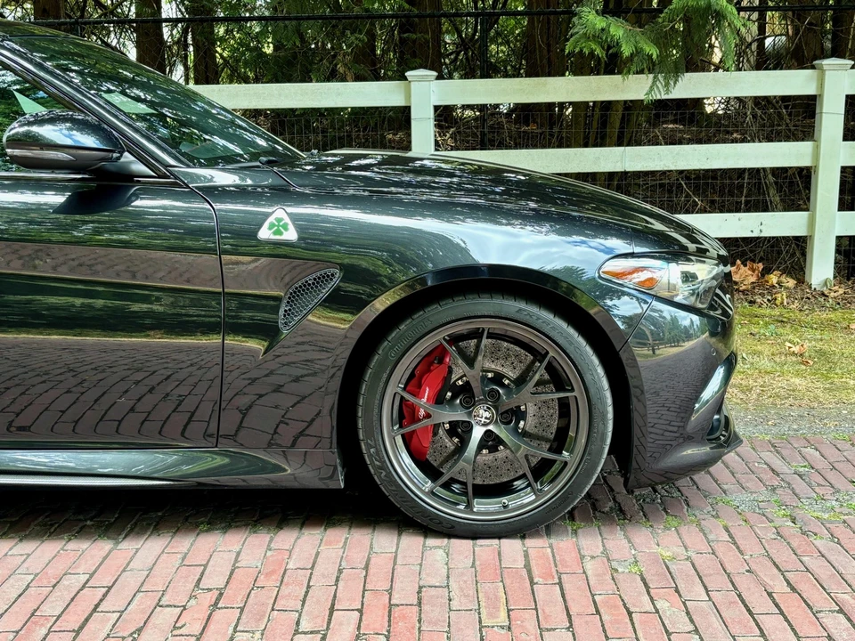 2017 Alfa Romeo Giulia Quadrifoglio - Image 21 of 31