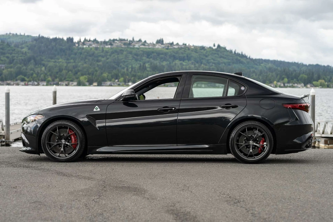 2017 Alfa Romeo Giulia Quadrifoglio - Image 9 of 31