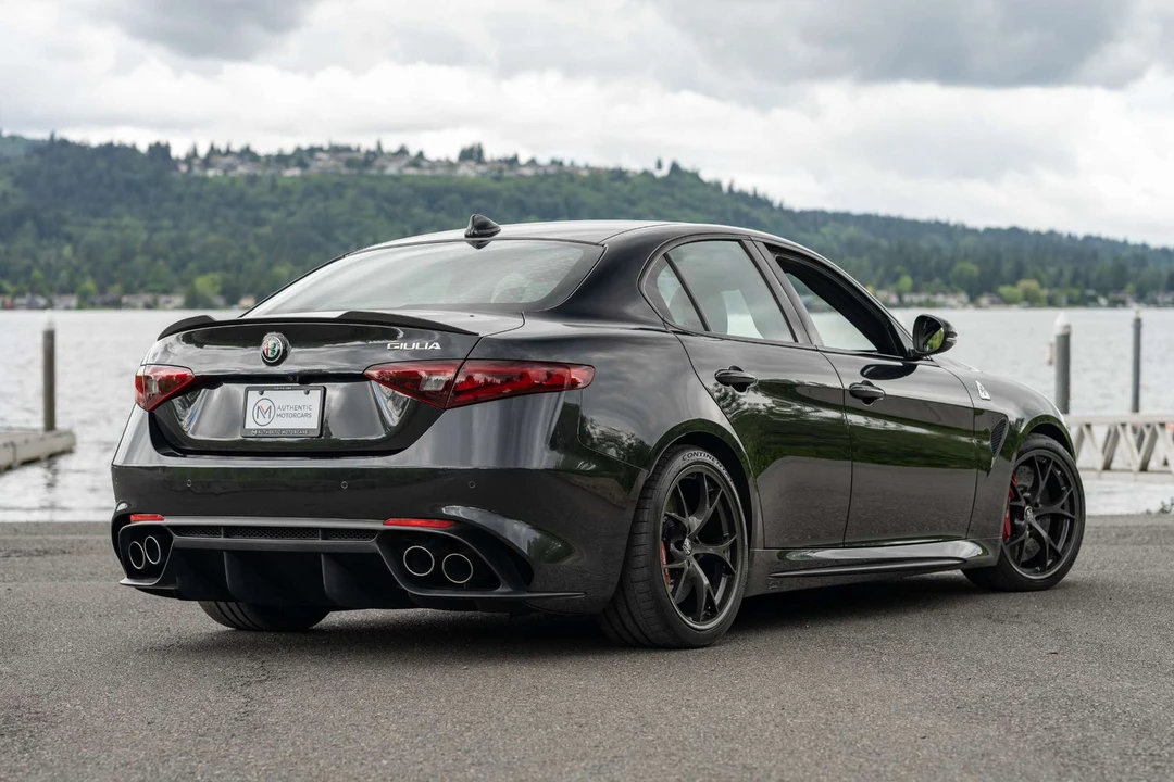 2017 Alfa Romeo Giulia Quadrifoglio - Image 15 of 31