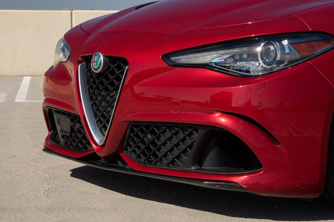 2017 Alfa Romeo Giulia Quadrifoglio - Image 24 of 31