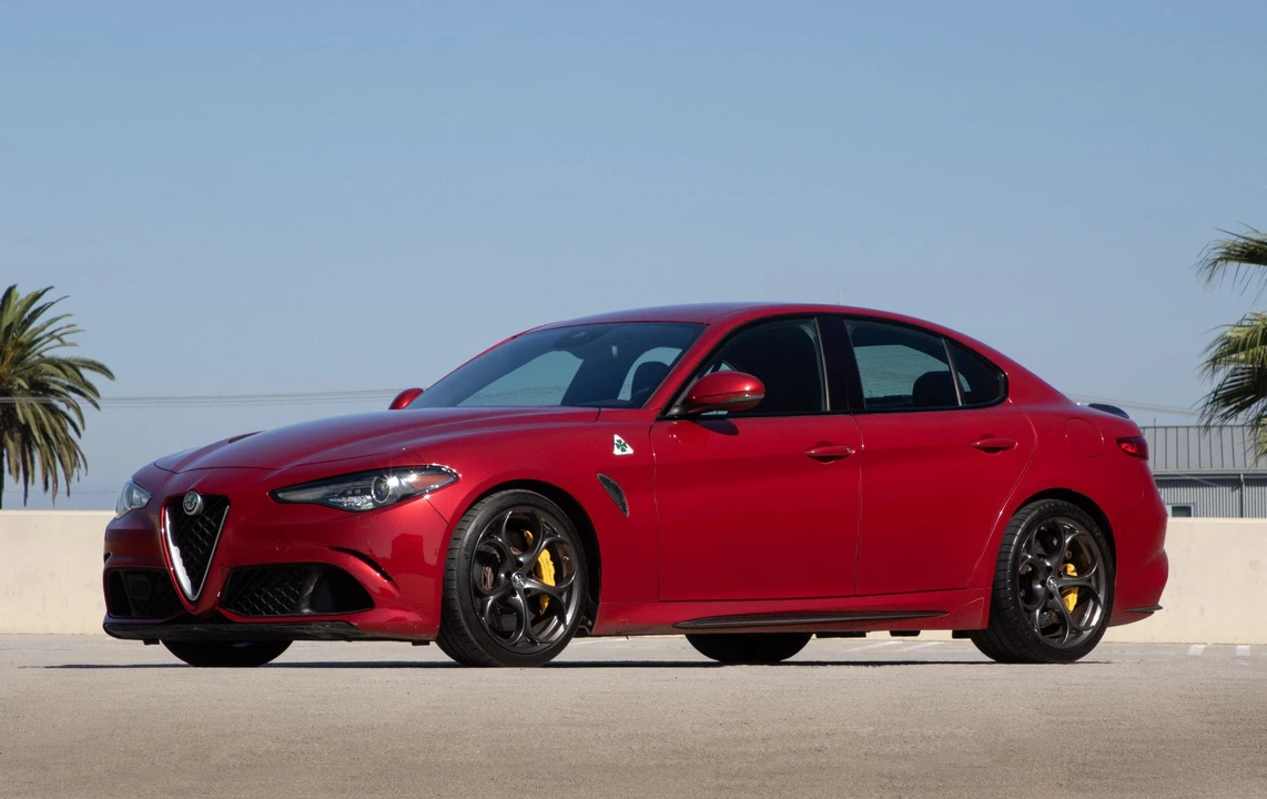 2017 Alfa Romeo Giulia Quadrifoglio - Image 7 of 31