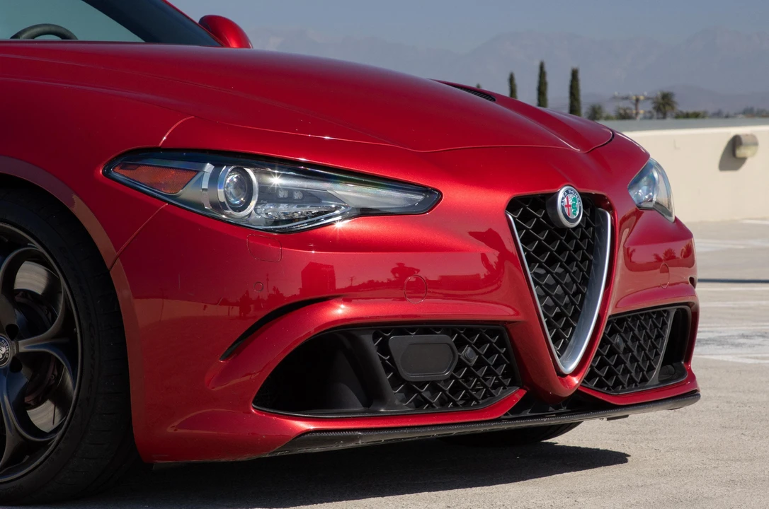 2017 Alfa Romeo Giulia Quadrifoglio - Image 21 of 31