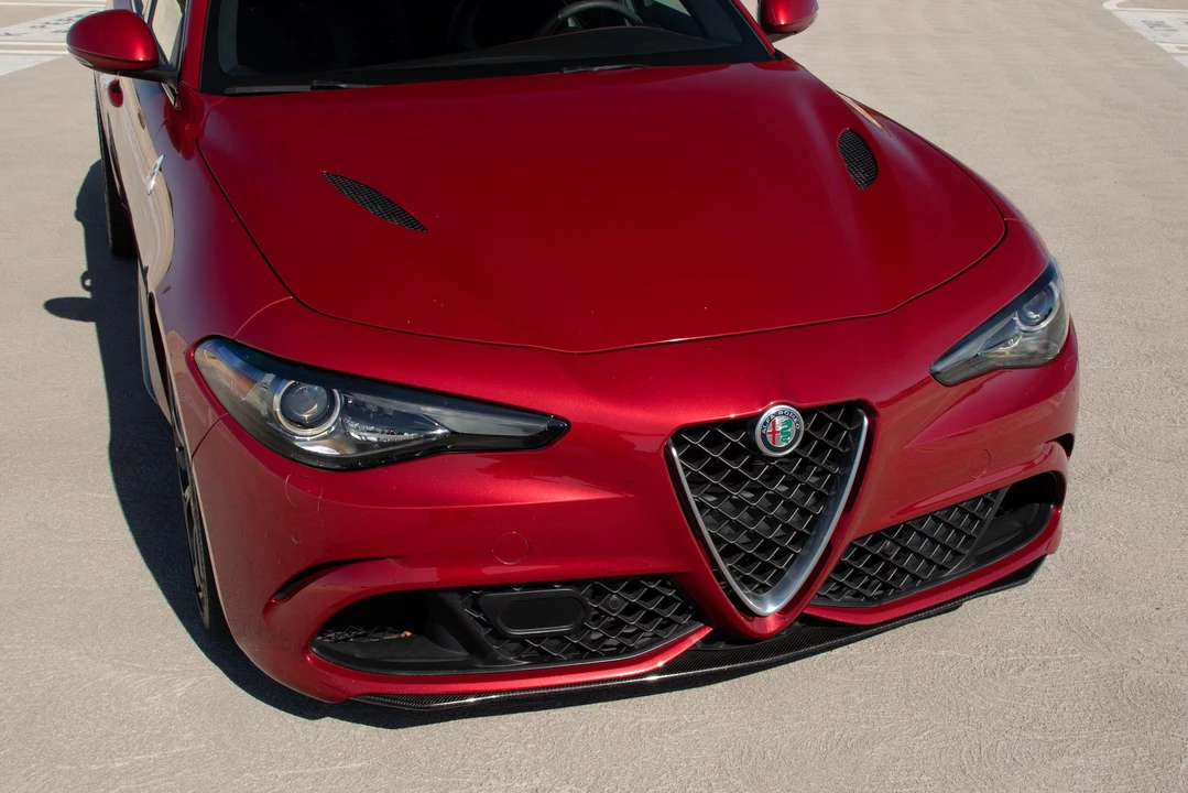 2017 Alfa Romeo Giulia Quadrifoglio - Image 22 of 31