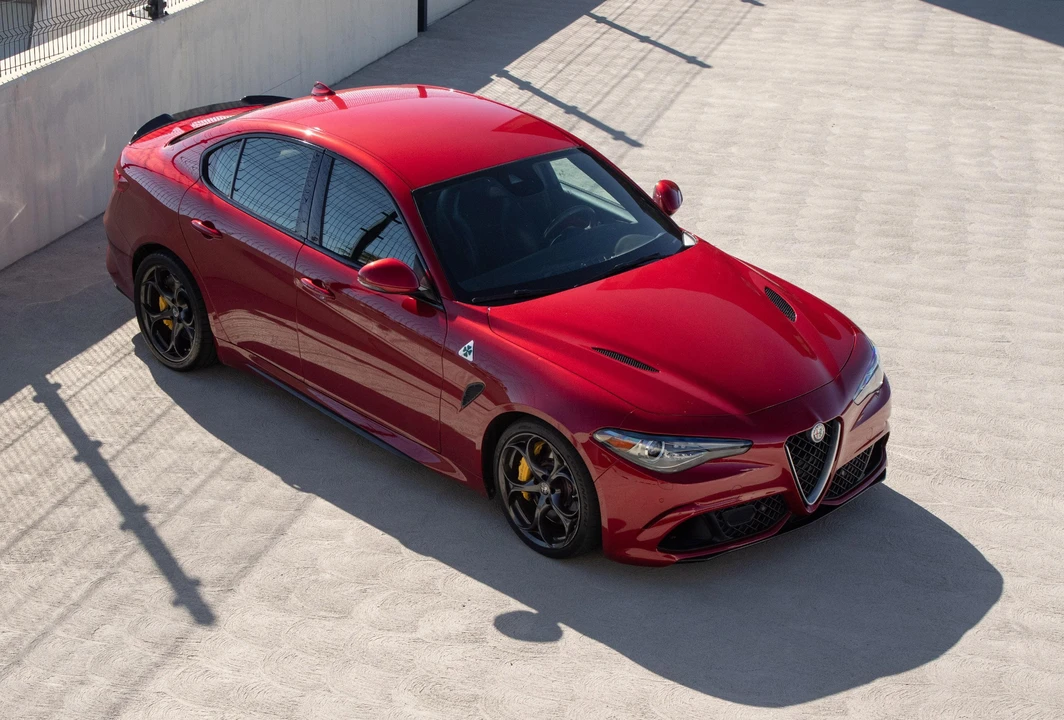 2017 Alfa Romeo Giulia Quadrifoglio - Image 19 of 31
