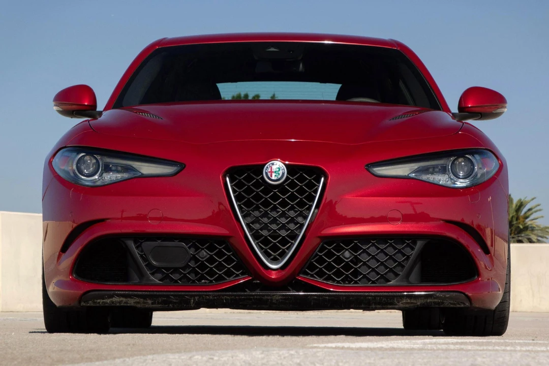 2017 Alfa Romeo Giulia Quadrifoglio - Image 2 of 31