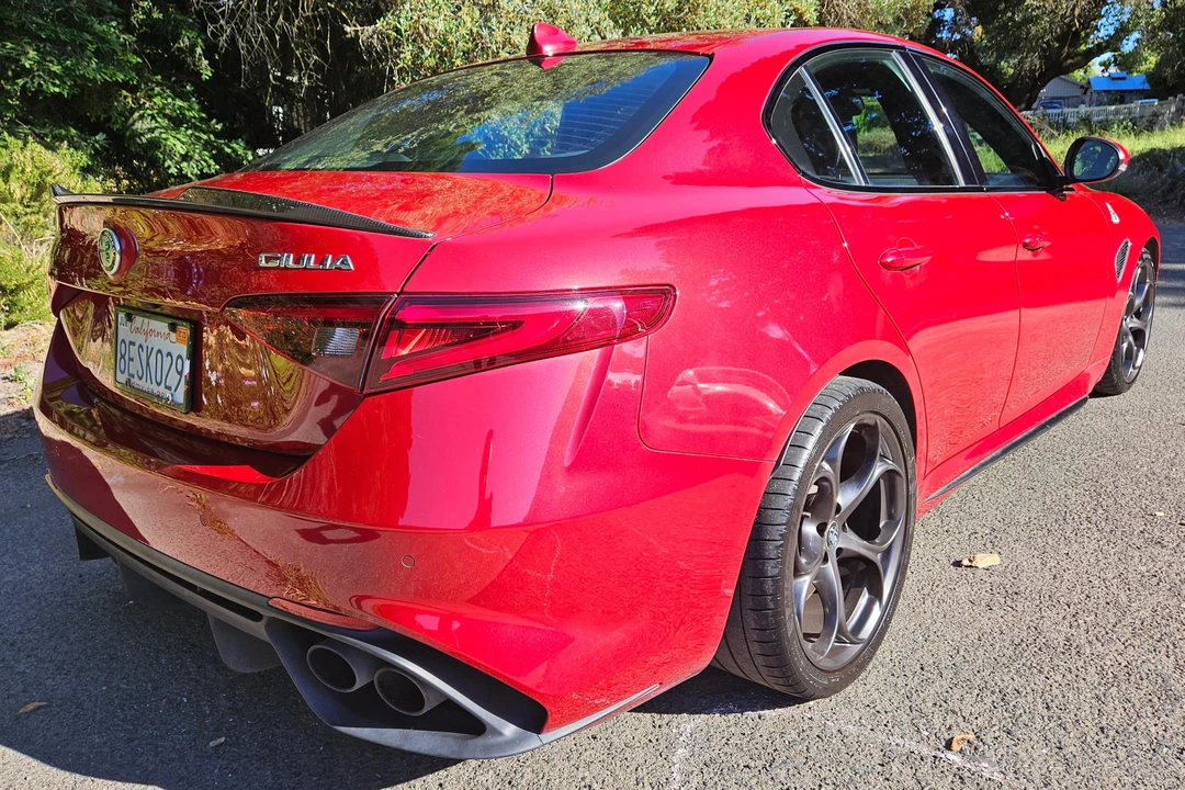 2017 Alfa Romeo Giulia Quadrifoglio - Image 4 of 31