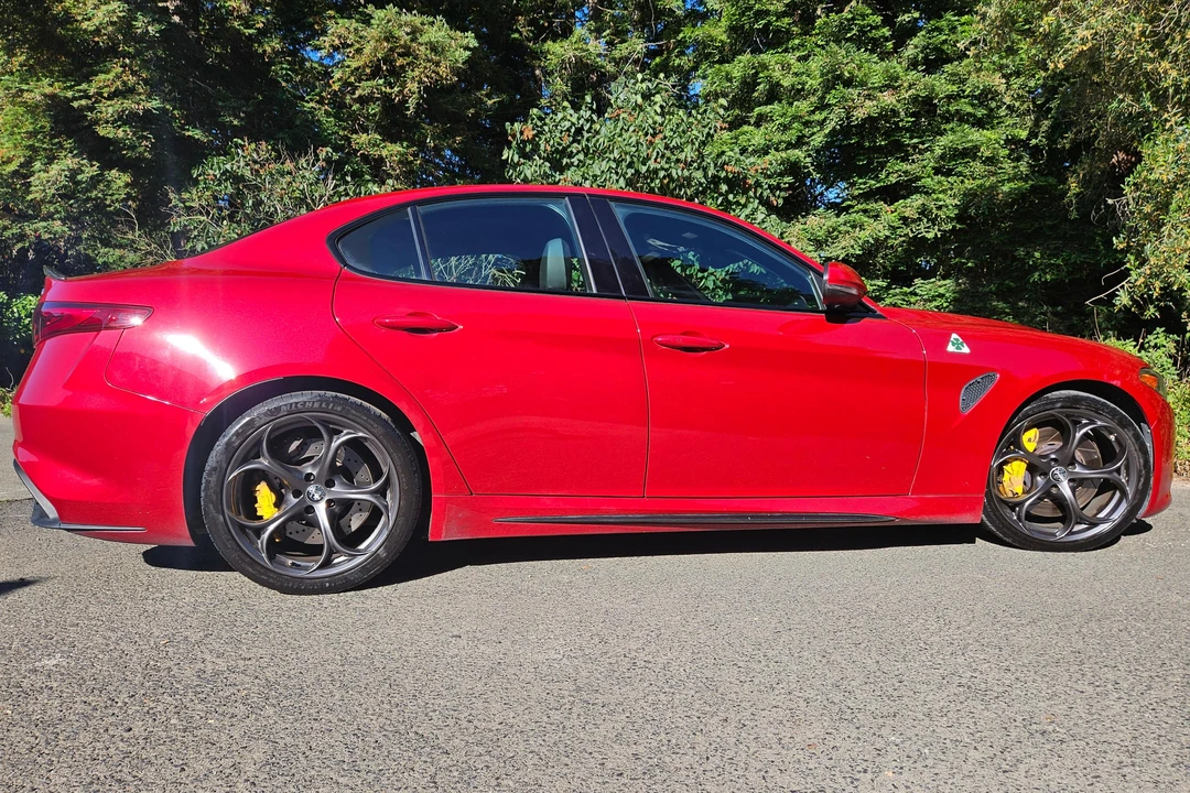 2017 Alfa Romeo Giulia Quadrifoglio - Image 16 of 31