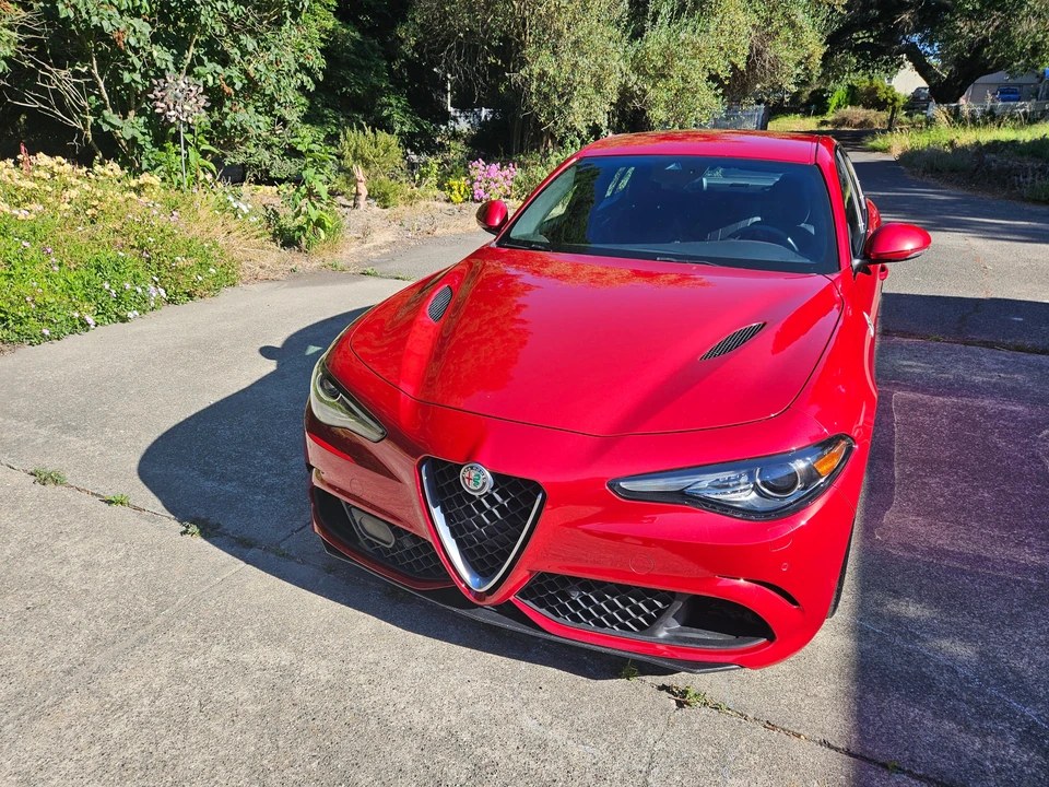 2017 Alfa Romeo Giulia Quadrifoglio - Image 9 of 31