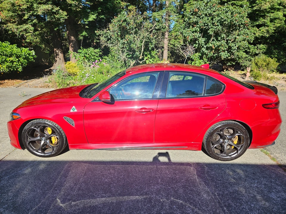 2017 Alfa Romeo Giulia Quadrifoglio - Image 12 of 31
