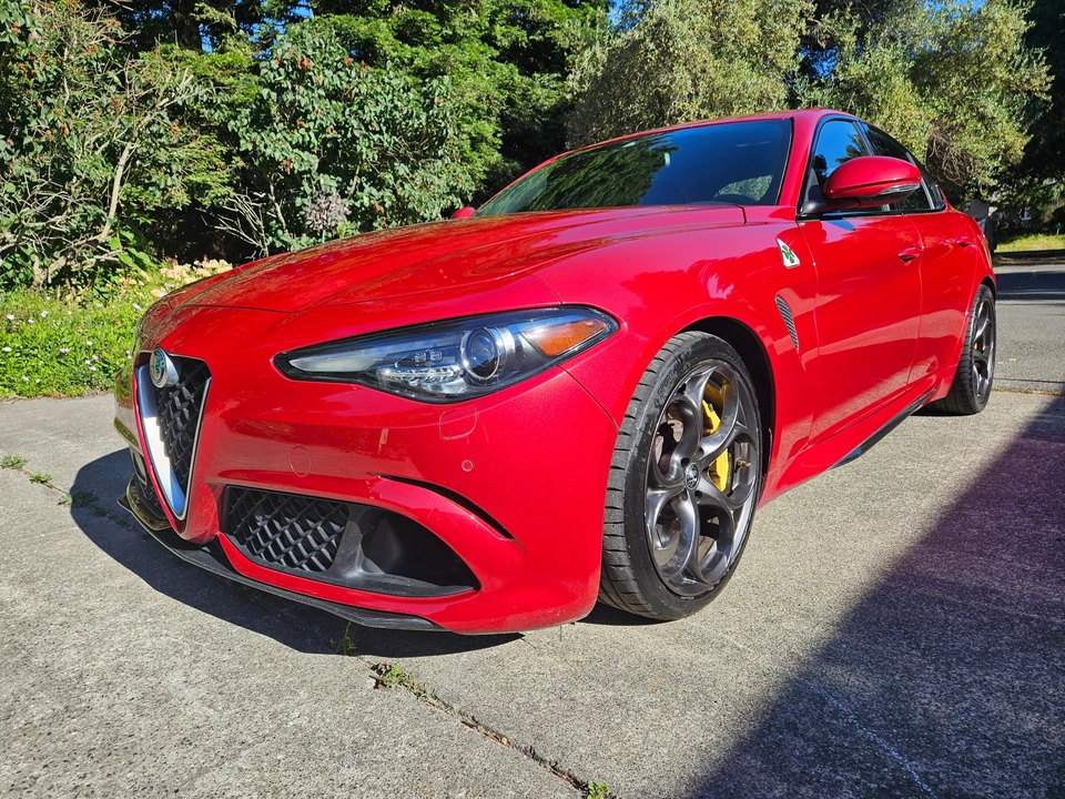 2017 Alfa Romeo Giulia Quadrifoglio - Image 10 of 31