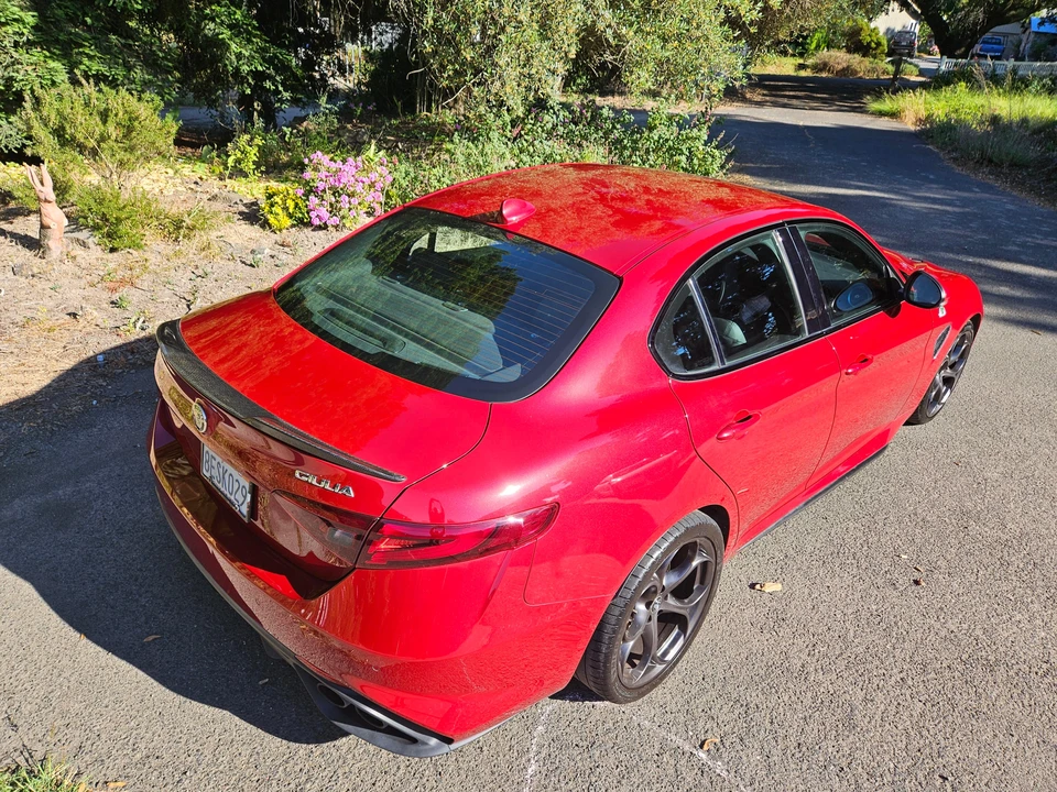 2017 Alfa Romeo Giulia Quadrifoglio - Image 14 of 31