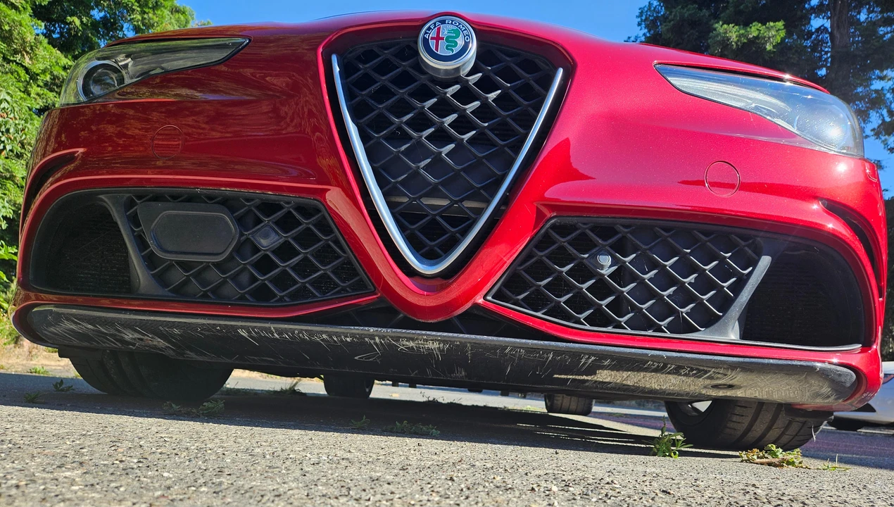 2017 Alfa Romeo Giulia Quadrifoglio - Image 24 of 31