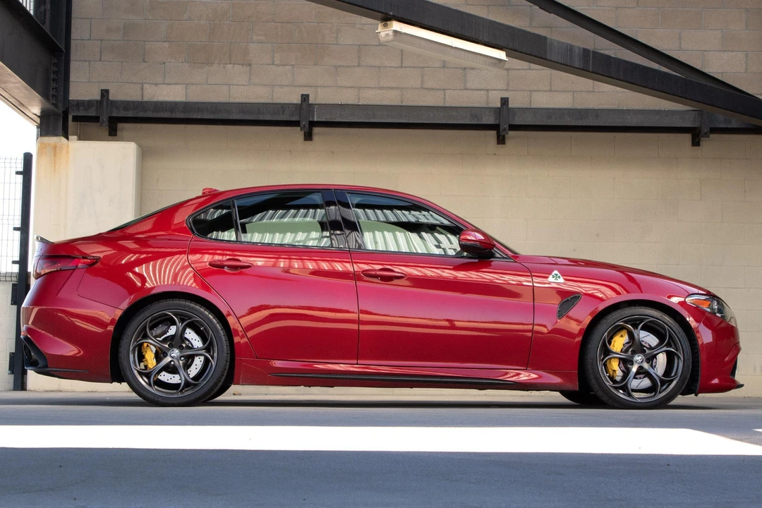 2017 Alfa Romeo Giulia Quadrifoglio - Image 3 of 31