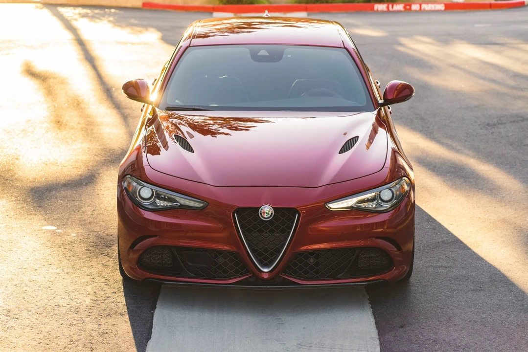 2017 Alfa Romeo Giulia Quadrifoglio - Image 8 of 31