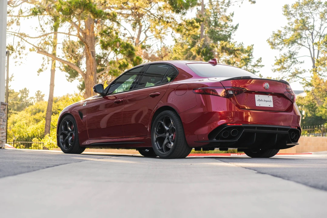 2017 Alfa Romeo Giulia Quadrifoglio - Image 20 of 31