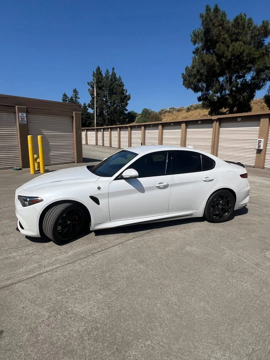2017 Alfa Romeo Giulia Quadrifoglio - Image 12 of 31