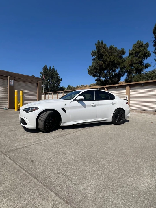 2017 Alfa Romeo Giulia Quadrifoglio - Image 13 of 31