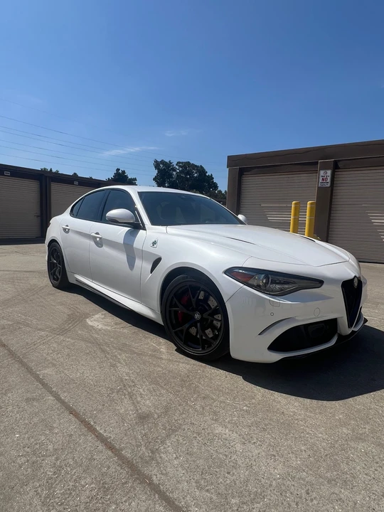 2017 Alfa Romeo Giulia Quadrifoglio - Image 19 of 31