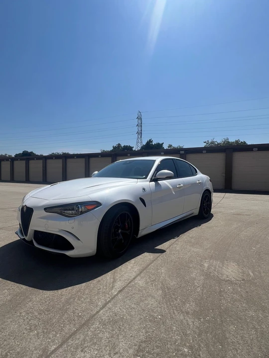 2017 Alfa Romeo Giulia Quadrifoglio - Image 14 of 31