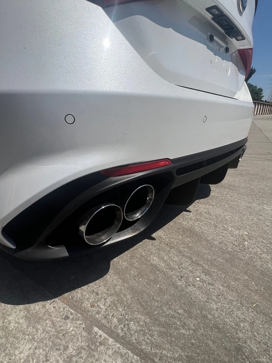2017 Alfa Romeo Giulia Quadrifoglio - Image 29 of 31