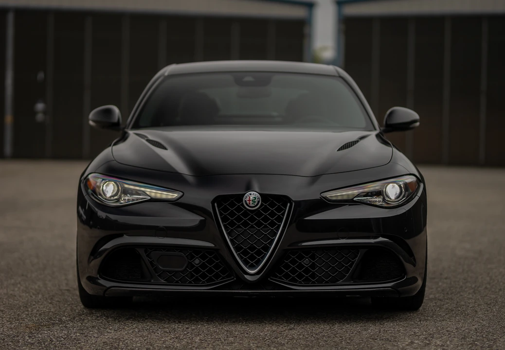 2017 Alfa Romeo Giulia Quadrifoglio - Image 29 of 31