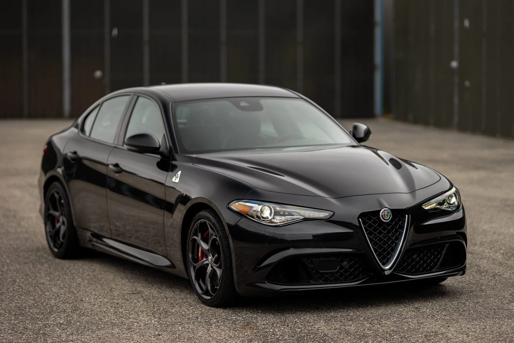 2017 Alfa Romeo Giulia Quadrifoglio - Image 26 of 31