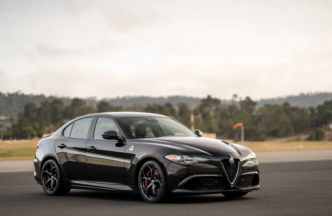 2017 Alfa Romeo Giulia Quadrifoglio - Image 8 of 31