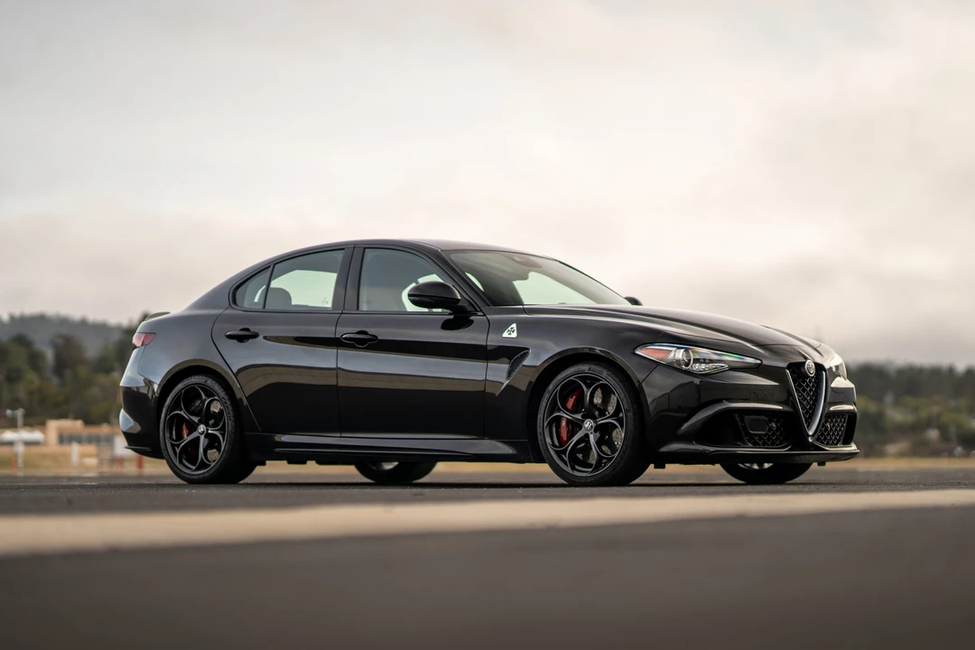 2017 Alfa Romeo Giulia Quadrifoglio - Image 9 of 31