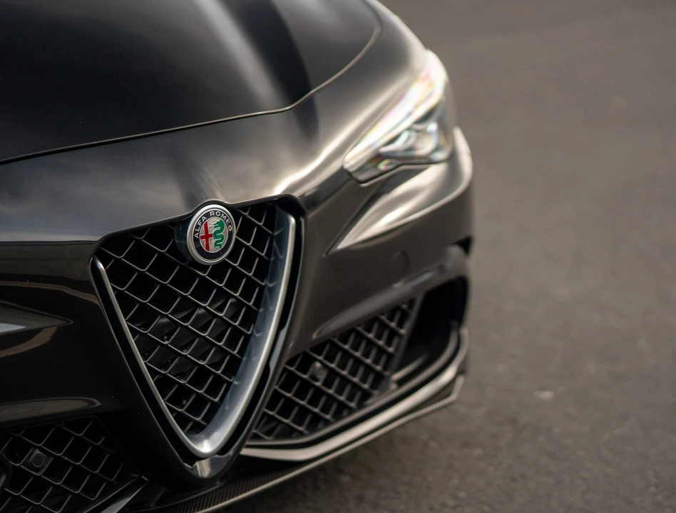 2017 Alfa Romeo Giulia Quadrifoglio - Image 25 of 31