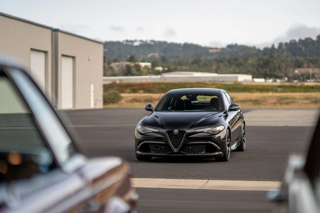 2017 Alfa Romeo Giulia Quadrifoglio - Image 4 of 31